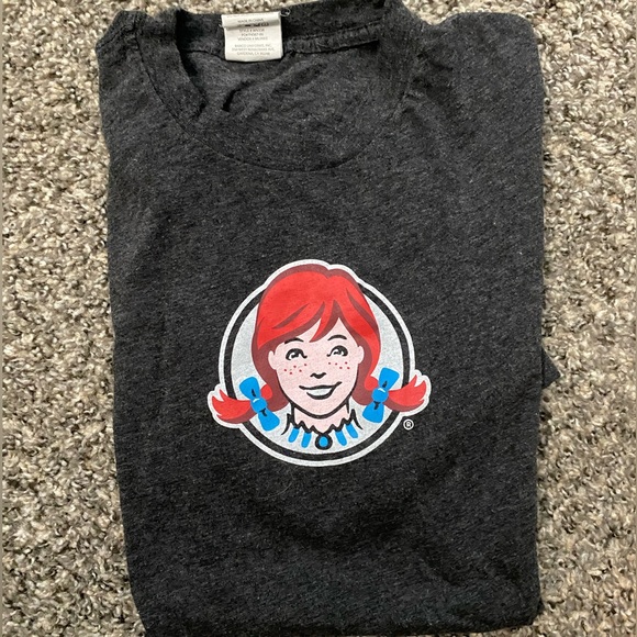 Wendy’s uniform pack, apron and two shirts: - Picture 2 of 6